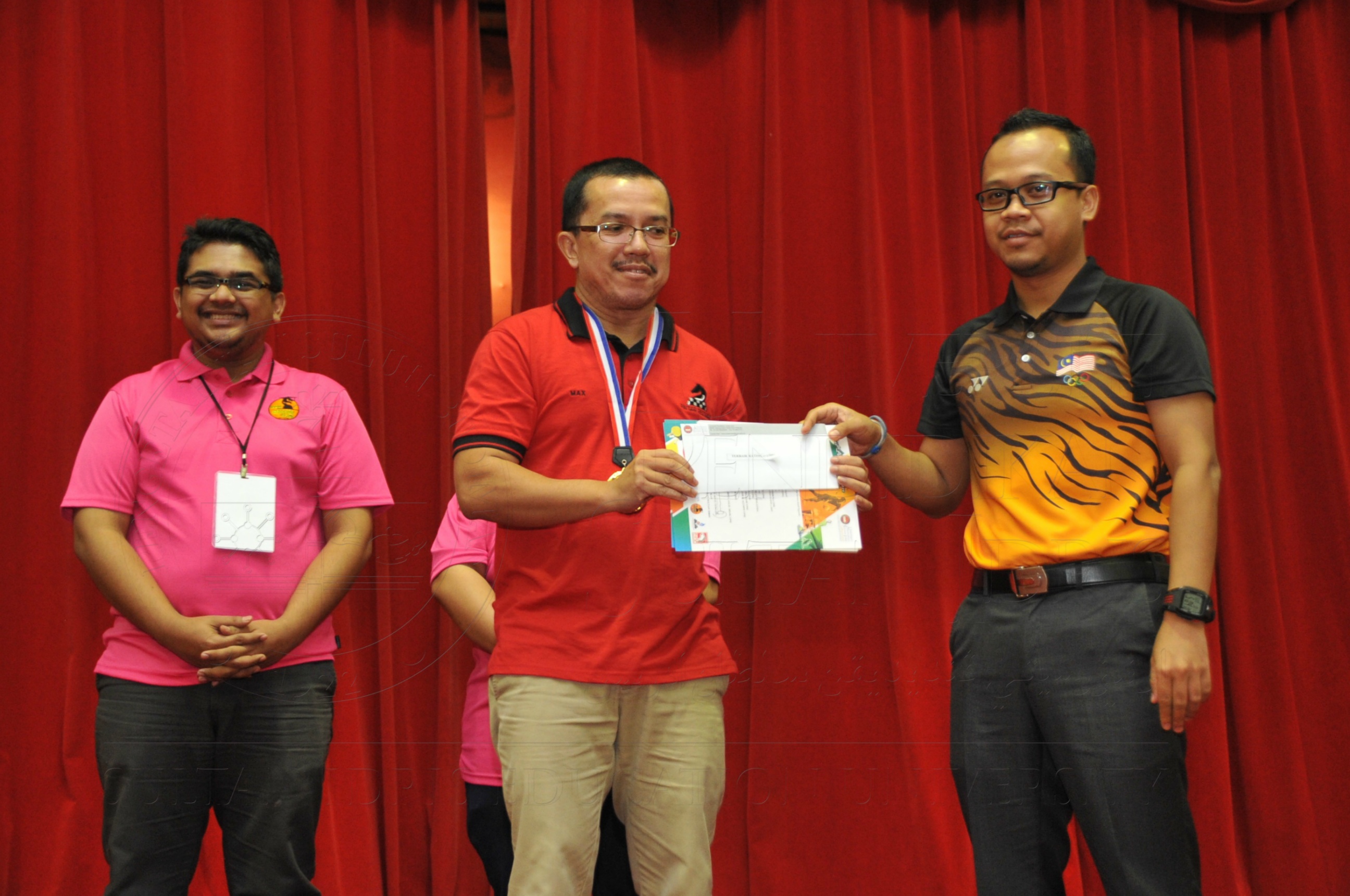 PRO15 158 CATUR HAS 9528